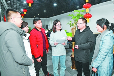 把干事創(chuàng)業(yè)的印記留在人民群眾心里 把干事創(chuàng)業(yè)的印記留在人民群眾心里