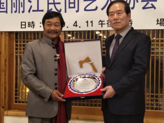 700米長(zhǎng)卷繪納西族風(fēng)土人情2