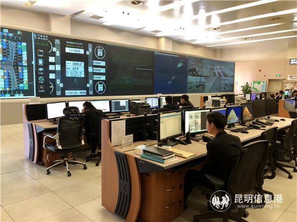 A-CDM機(jī)場(chǎng)協(xié)同決策系統(tǒng)提升航班運(yùn)行保障效率。記者上官艷君攝