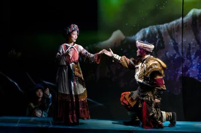 國內(nèi)首部大型空間境遇劇《遇見麗江》之永遠的馬幫開演6