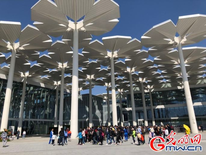 五一全國接待游客1.95億人次　旅游收入1176.7億元