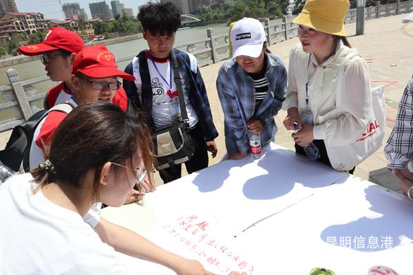 志愿者記錄下環(huán)境問題 志愿者記錄下環(huán)境問題