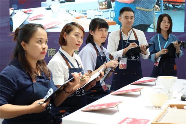 評(píng)委執(zhí)裁 評(píng)委執(zhí)裁