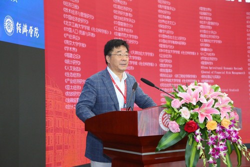 “中國百家經(jīng)濟學(xué)重要期刊主編論壇”舉行 3