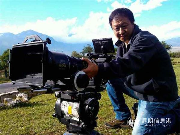 周衛(wèi)平 工作照