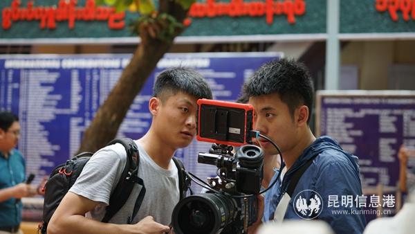 拍攝團(tuán)隊(duì)工作照 拍攝團(tuán)隊(duì)工作照