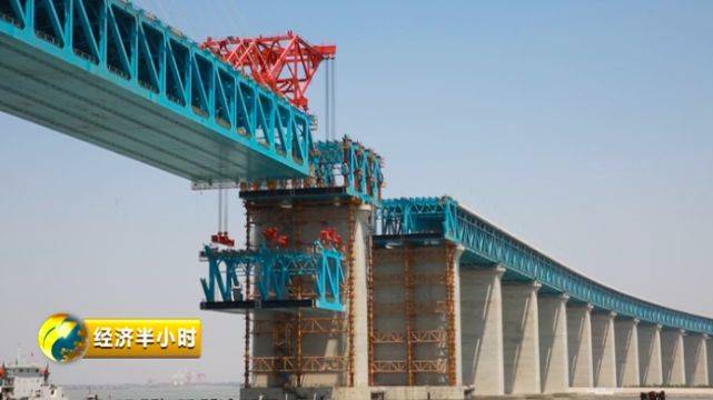  28號(hào)橋墩鋼梁架設(shè)