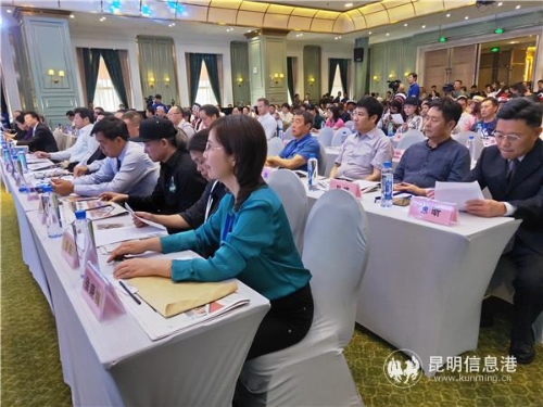 時裝周 (1) 時裝周 (1)