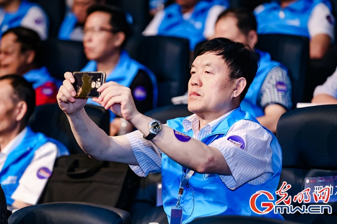 科技孕育生命 致愛(ài)試管嬰兒 科技孕育生命 致愛(ài)試管嬰兒