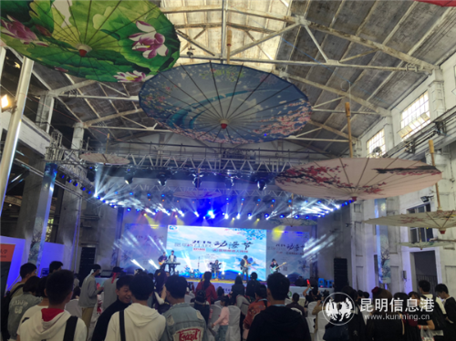 首屆動漫節(jié)現(xiàn)場 首屆動漫節(jié)現(xiàn)場