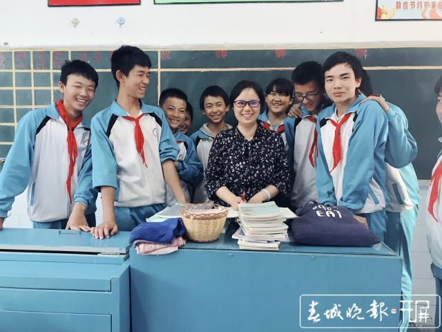 保山鄉(xiāng)村女教師耕耘多年作品喜獲“冰心兒童文學(xué)新作獎(jiǎng)” (2).jpg