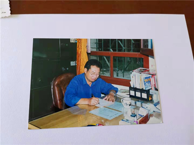 回到石林開始地方工作的畢興林