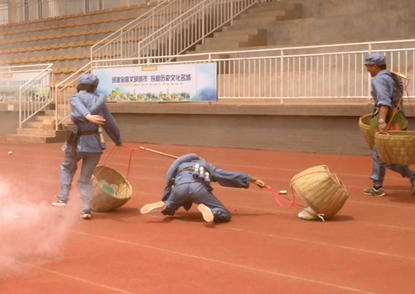 經(jīng)開青年們重溫長征精神