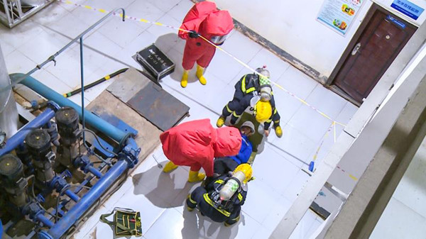 作業(yè)人員受困中毒暈倒 供圖