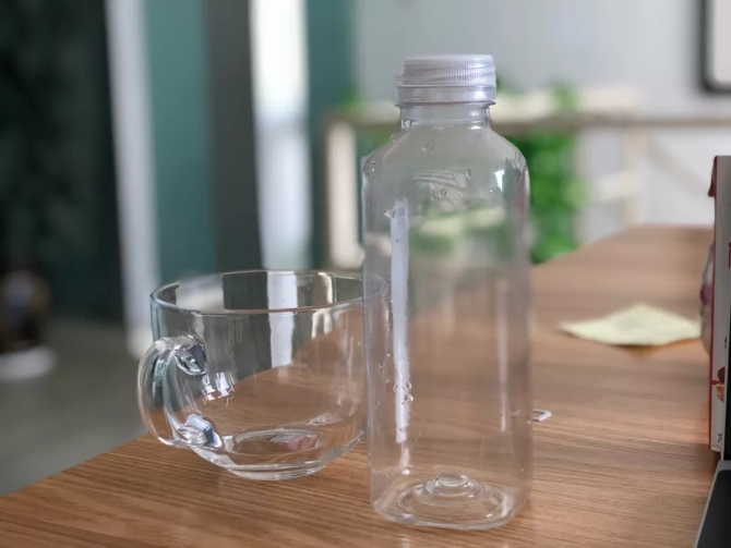 瓶子.webp 瓶子.webp