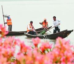 用擔(dān)當(dāng)詮釋對(duì)黨和人民的忠誠(chéng) 用擔(dān)當(dāng)詮釋對(duì)黨和人民的忠誠(chéng)