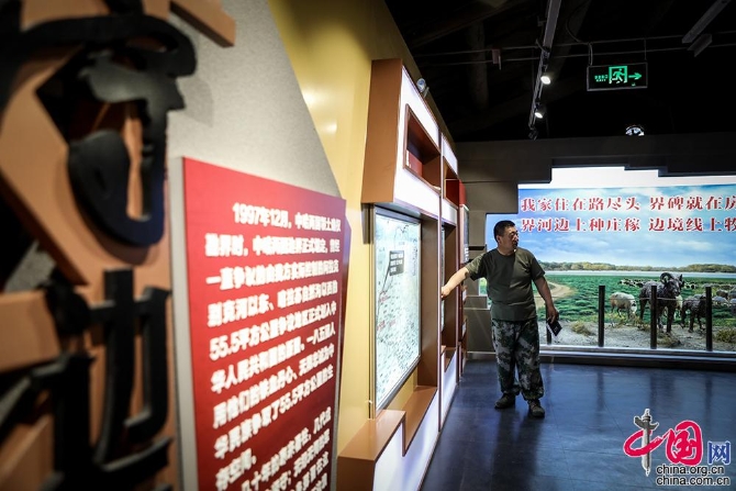 【邊疆黨旗紅】向總書記承諾:一生只做一件事 中哈邊境線上的夫妻哨所