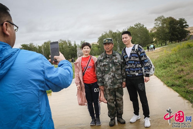 【邊疆黨旗紅】向總書記承諾:一生只做一件事 中哈邊境線上的夫妻哨所