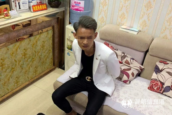 犯罪嫌疑人胡某被抓獲。供圖