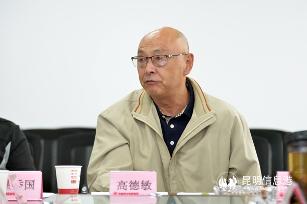 網(wǎng)絡(luò)作者代表高德敏發(fā)言。記者合宇聰攝