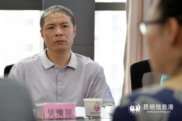 市委網(wǎng)信辦副主任吳豫昆出席座談會(huì)。記者合宇聰攝