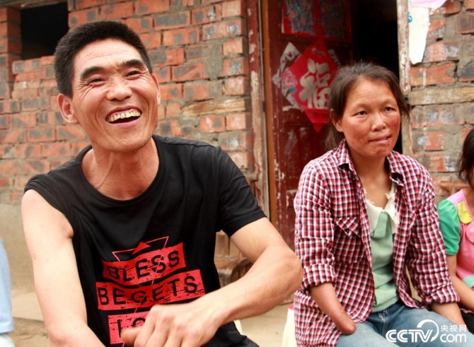 盡銳出戰(zhàn) 迎難而上 陜南脫貧攻堅(jiān)的18個(gè)瞬間 盡銳出戰(zhàn) 迎難而上 陜南脫貧攻堅(jiān)的18個(gè)瞬間