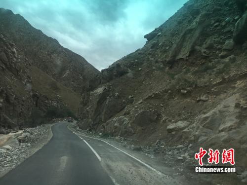 【邊疆黨旗紅】昆侖山上的守邊人:摔斷五根肋骨不言悔