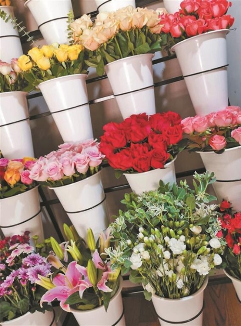 “億畝花田”店鋪里的鮮花。