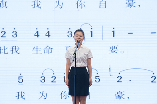 云南建投第二建設(shè)有限公司饒樂林作題為《我的驕傲》的演講-通訊員馮靖凱攝