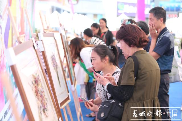 鮮花文創(chuàng)產(chǎn)品 匯集斗南摩登鮮花生活集市 (1).jpg