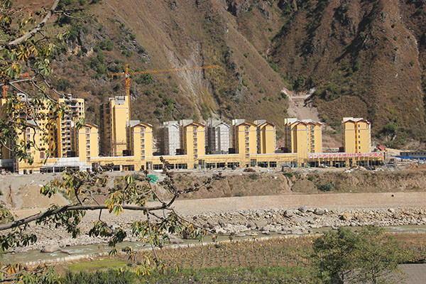 2019年1月12日正在建設(shè)中的瀘水市丙舍壩異地扶貧搬遷安置點(diǎn) 2019年1月12日正在建設(shè)中的瀘水市丙舍壩異地扶貧搬遷安置點(diǎn)