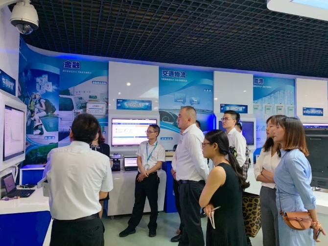 640.webp (1) 640.webp (1)