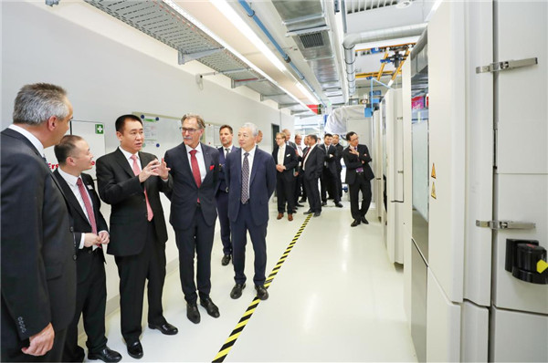 許家印考察德國(guó)hofer研發(fā)中心