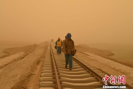 點擊進(jìn)入下一頁