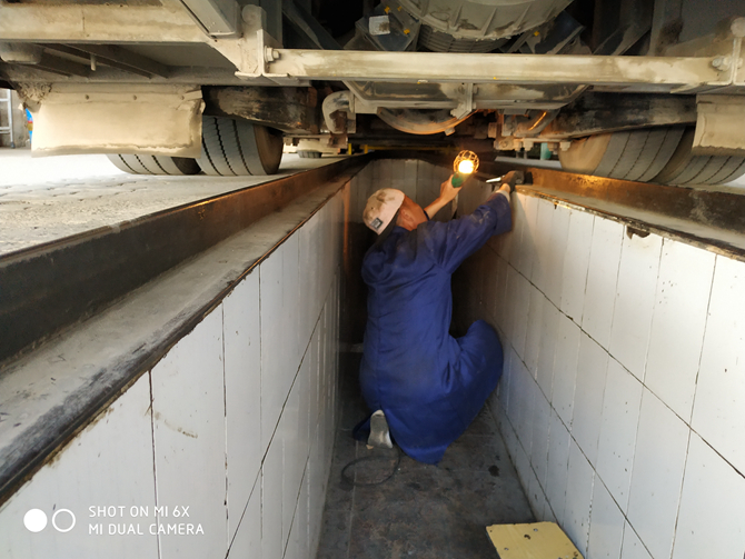 車輛技術(shù)安全檢查(昆明公交十八車隊(duì)開展車輛技術(shù)安全檢查) 車輛技術(shù)安全檢查(昆明公交十八車隊(duì)開展車輛技術(shù)安全檢查)