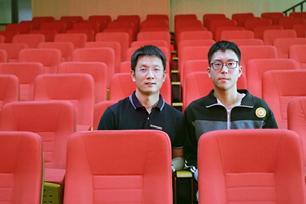 九機(jī)CEO陳鴻睿和羅云清