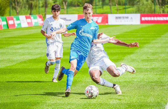 2、激烈拼搶。主辦方供圖