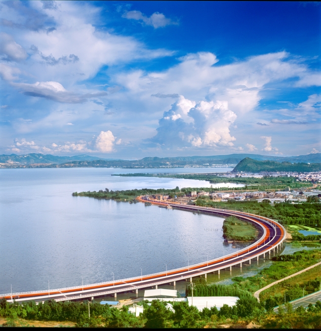 最美環(huán)湖路