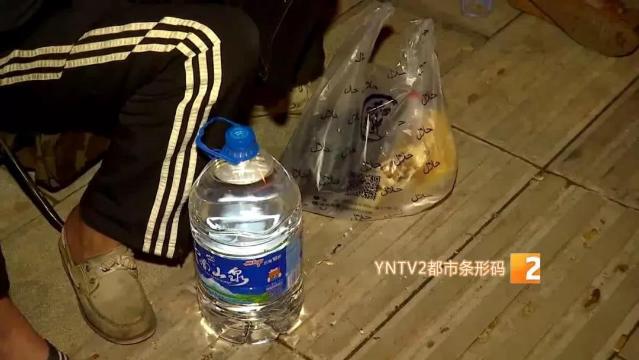 昆明400多拆遷戶排隊三天三夜21.jpg