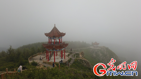 旅游產(chǎn)業(yè)續(xù)寫蘇木山人工林場(chǎng)綠色傳奇