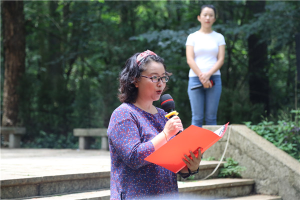 王燕暉的朗誦《告別南洋》 王燕暉的朗誦《告別南洋》