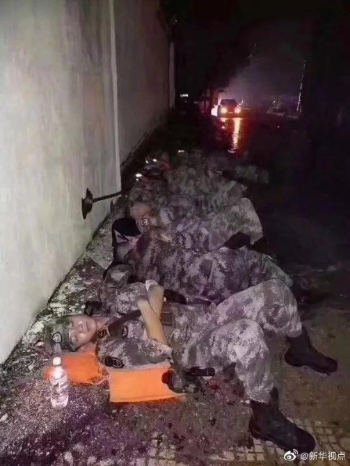 狂風(fēng)暴雨，總有人用盡全力默默保護(hù)你