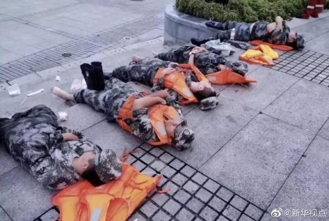 狂風(fēng)暴雨，總有人用盡全力默默保護(hù)你