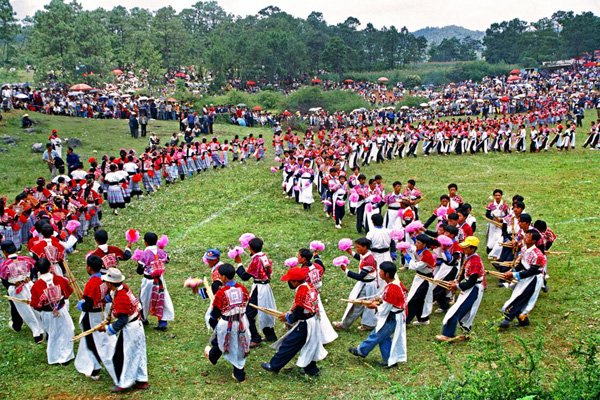 2、苗族花山節(jié)。供圖。
