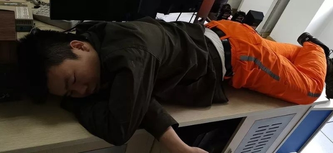 狂暴的臺風中，請記住這些無畏的“平民英雄”！