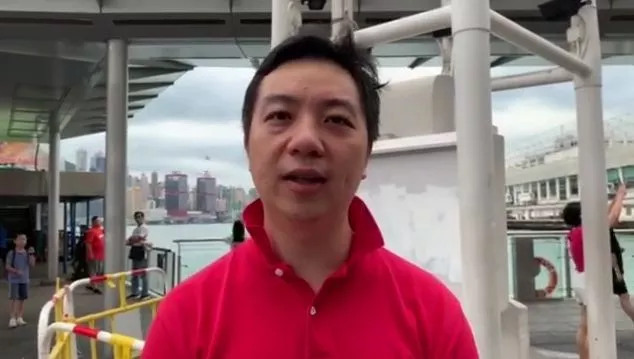 這才是我們同心建設(shè)的香港，這才是廣大香港青年的模樣！