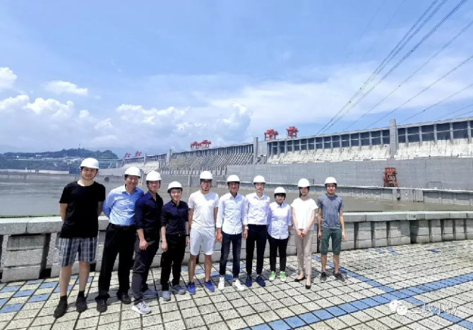 這才是我們同心建設(shè)的香港，這才是廣大香港青年的模樣！