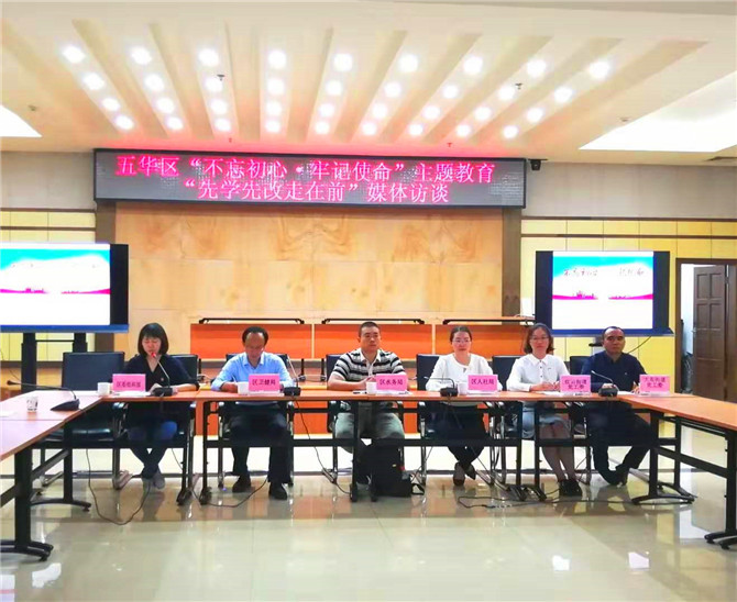 會(huì)議現(xiàn)場(chǎng) (1) 會(huì)議現(xiàn)場(chǎng) (1)