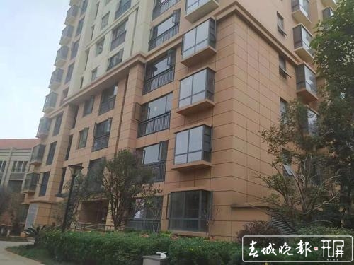 宅小區(qū)內(nèi)開麻將館整天“嘩啦嘩啦” 居民頭疼 物管沒轍 到底該怎么辦？2.jpg