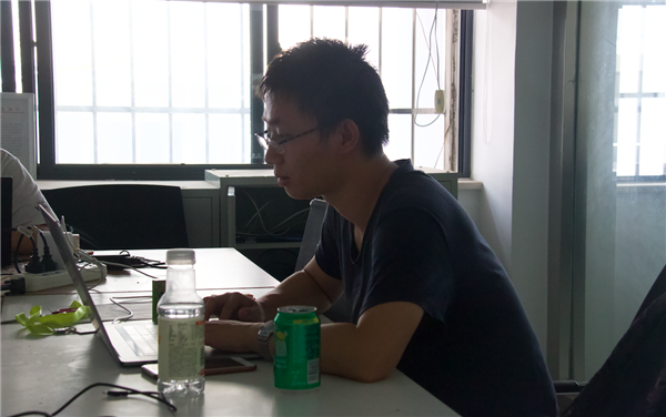 25日下午，云南瑞訊達(dá)通信技術(shù)有限公司信息安全測(cè)評(píng)公司的參賽選手比賽中